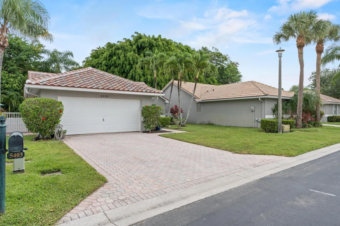 Photo of 5403 Grande Palm Circle