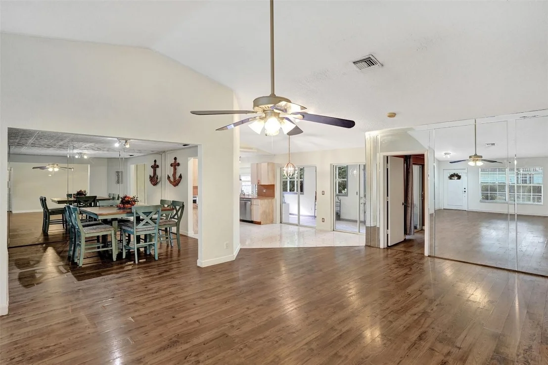 Photo of 5372 Pine Circle