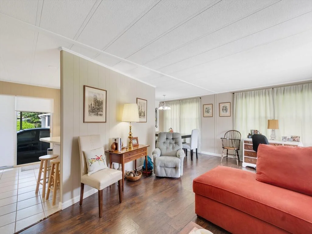 Photo of 174 NE Emerald Drive
