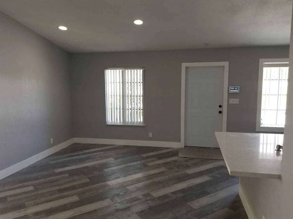 Photo of 11203 Model Circle W