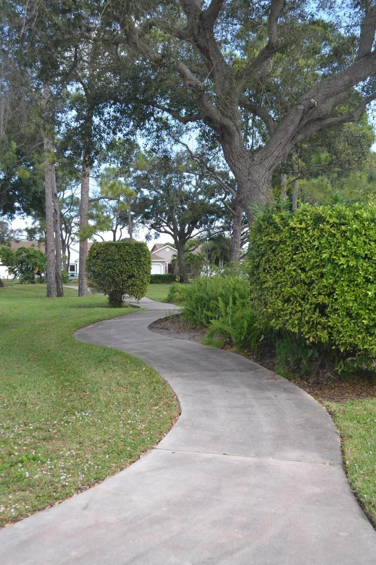 Photo of 4699 Lakeside Circle