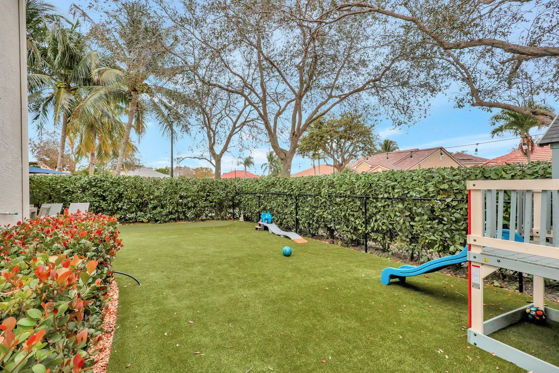 Photo of 1039 Egret Circle N
