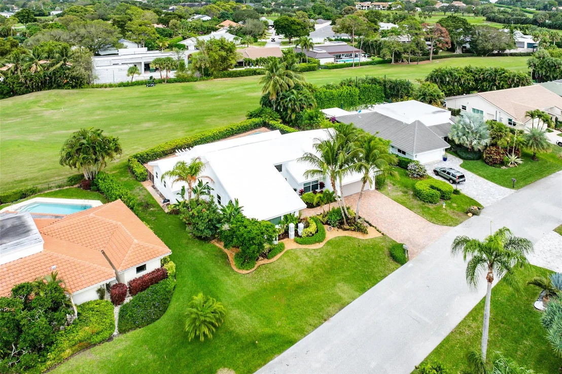 Photo of 4877 Pineview Circle