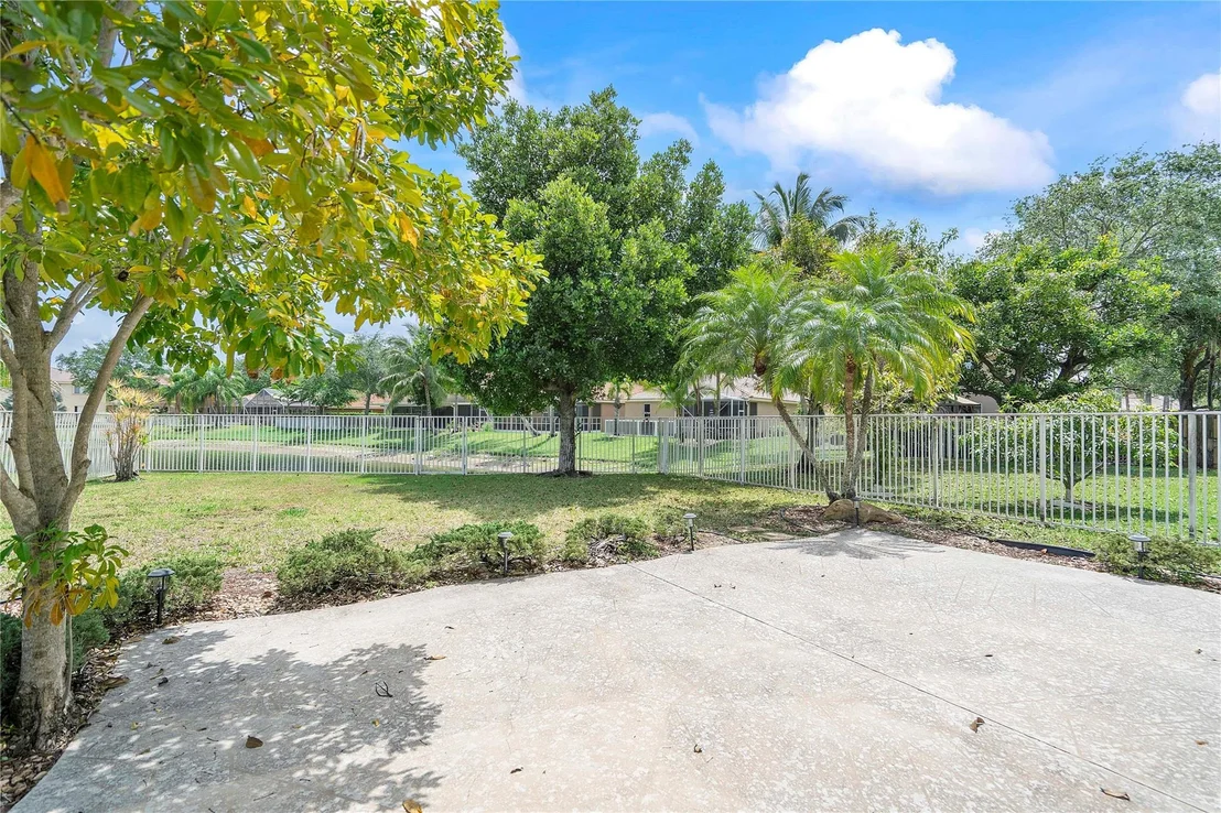 Photo of 4692 Saint Simon Drive