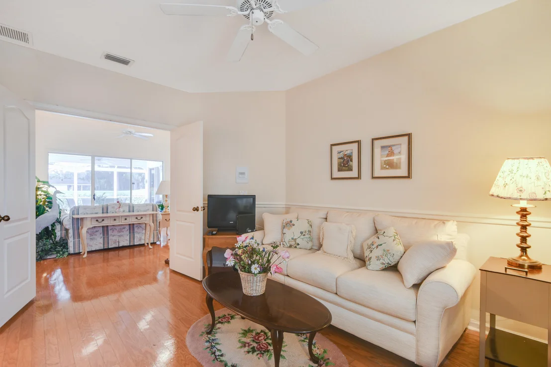 Photo of 224 Eagleton Estate Boulevard