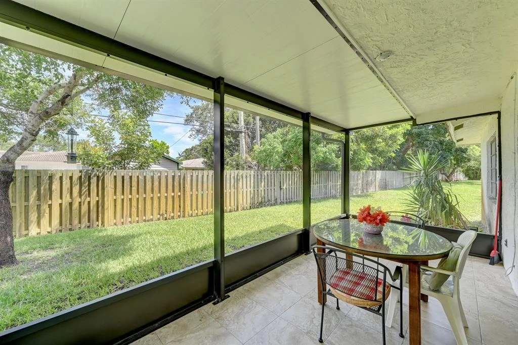 Photo of 333 Knob Hill Boulevard