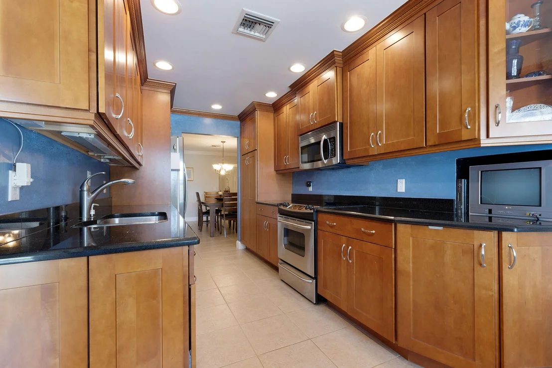 Photo of 634 Riviera Drive