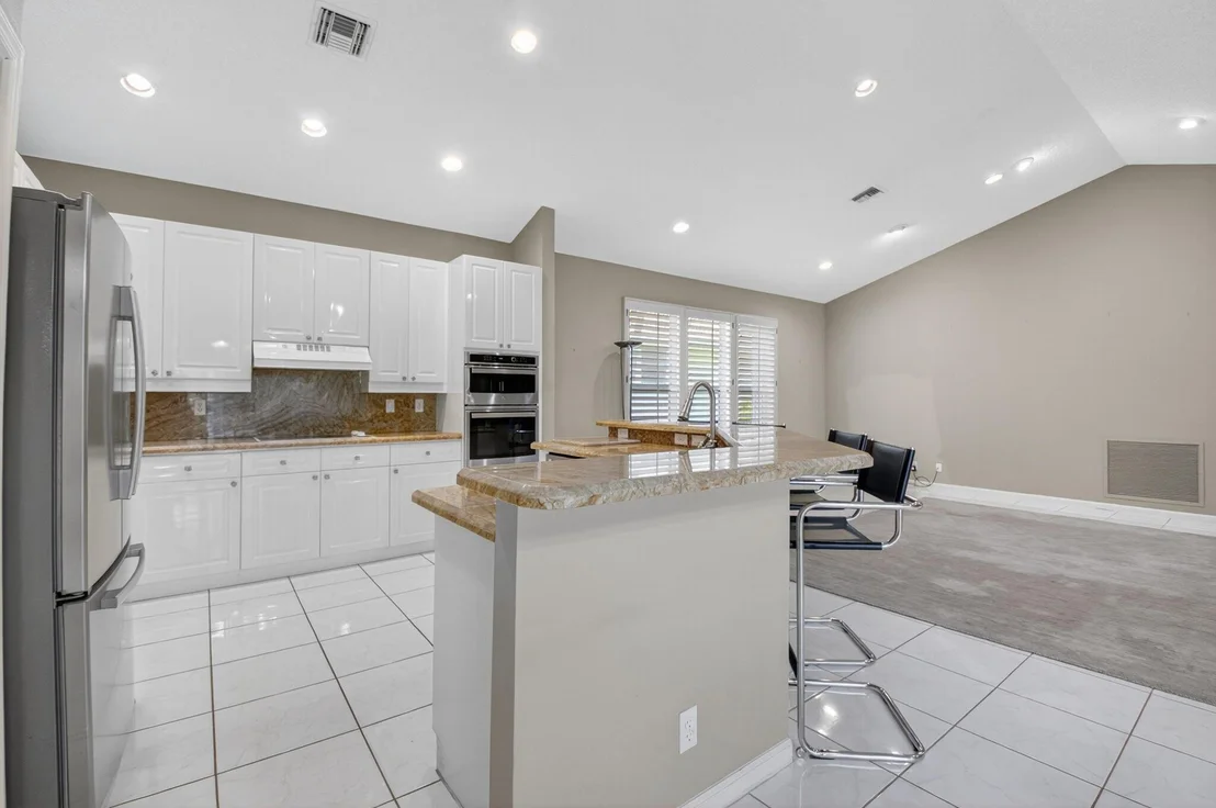Photo of 7686 La Corniche Circle