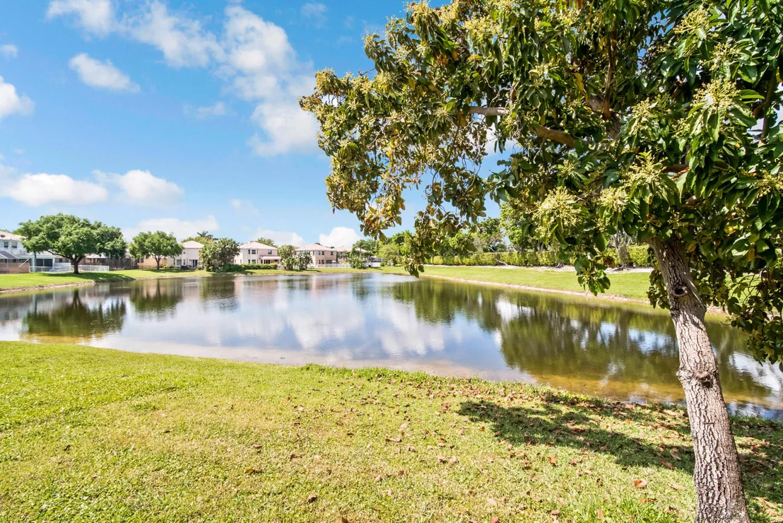 Photo of 7518 Oak Grove Circle