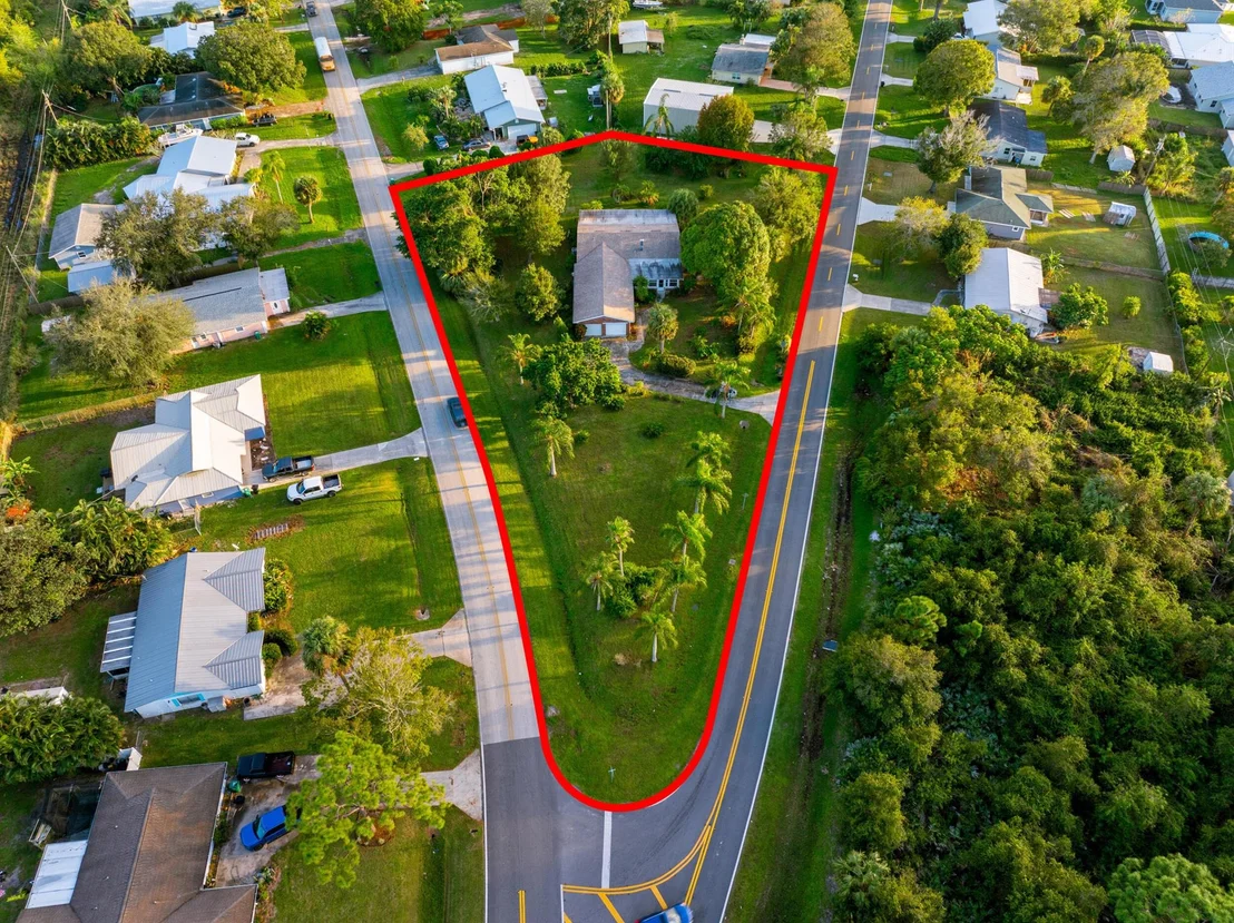 Photo of 4900 Palm Drive