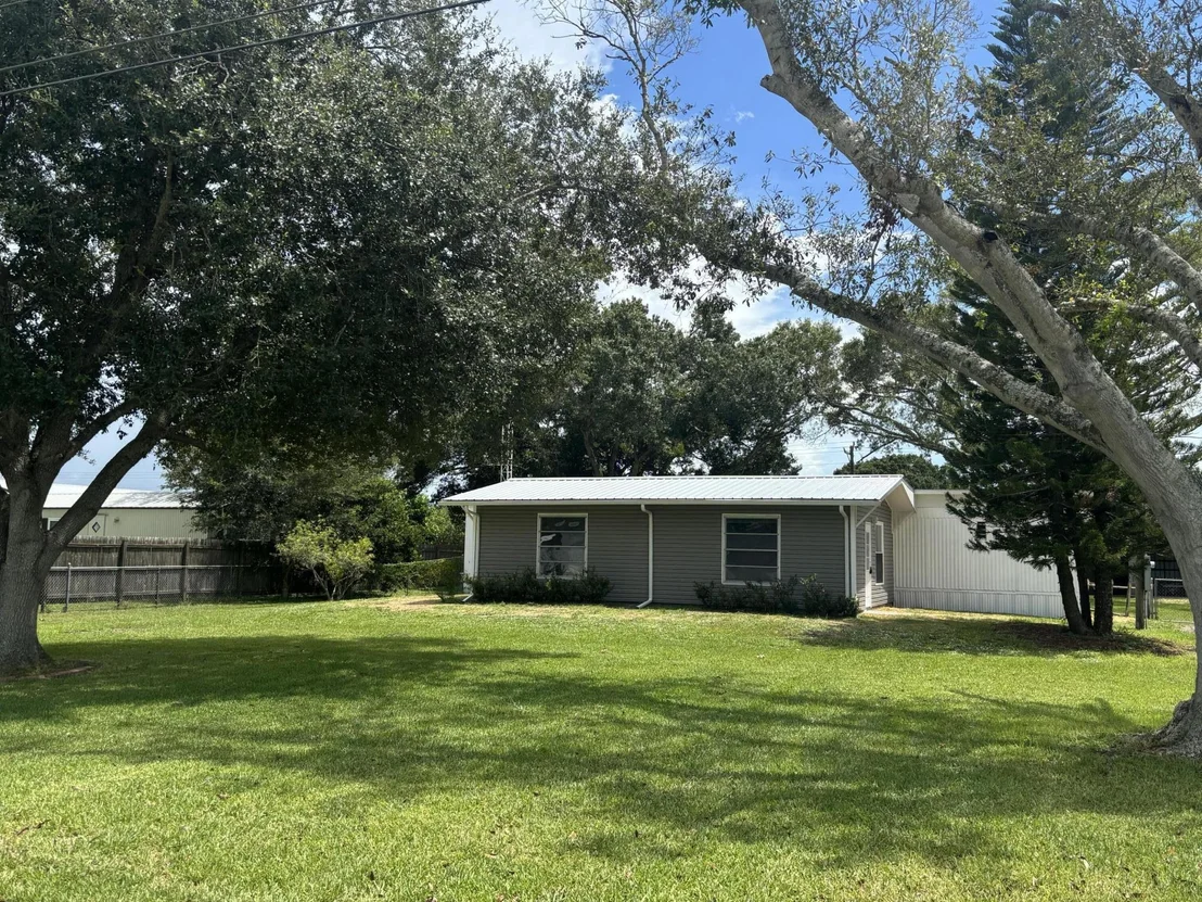 Photo of 1214 ALLIGATOR Road