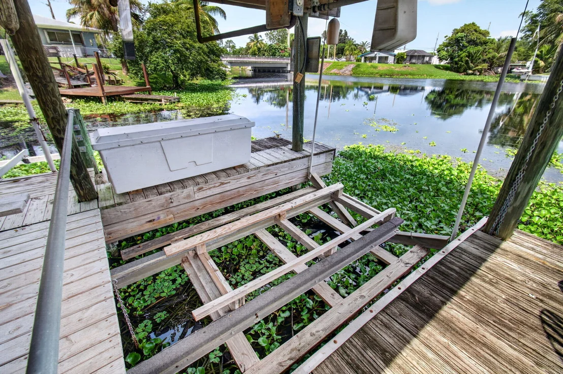 Photo of 502 VENICE Drive