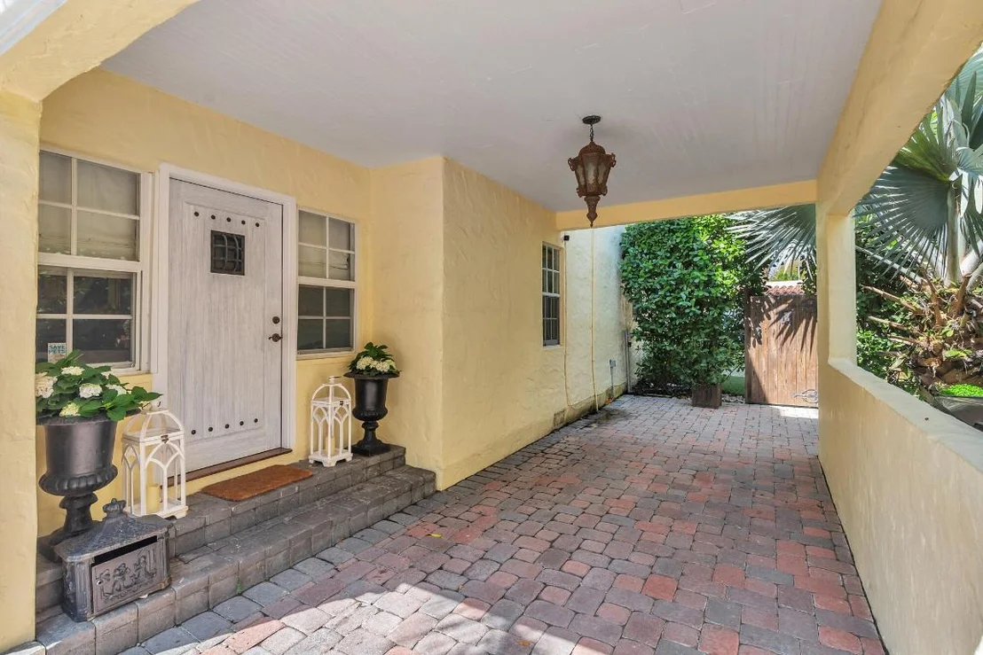 Photo of 3213 Vincent Road