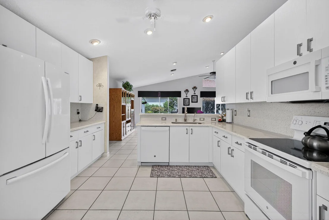 Photo of 6679 Sherbrook Drive