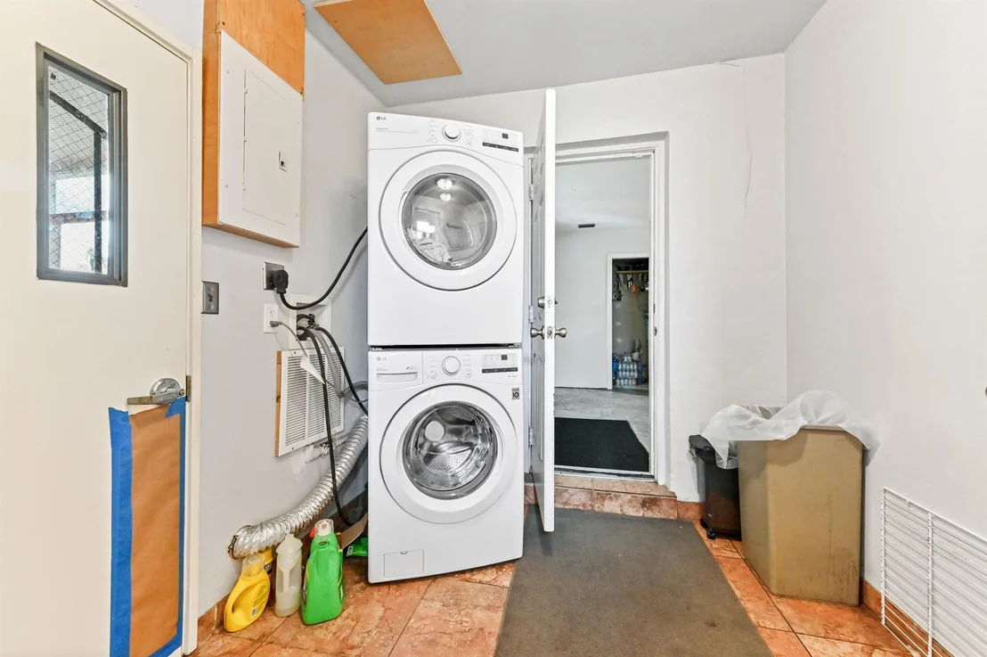 Photo of 436 Gulfstream Road