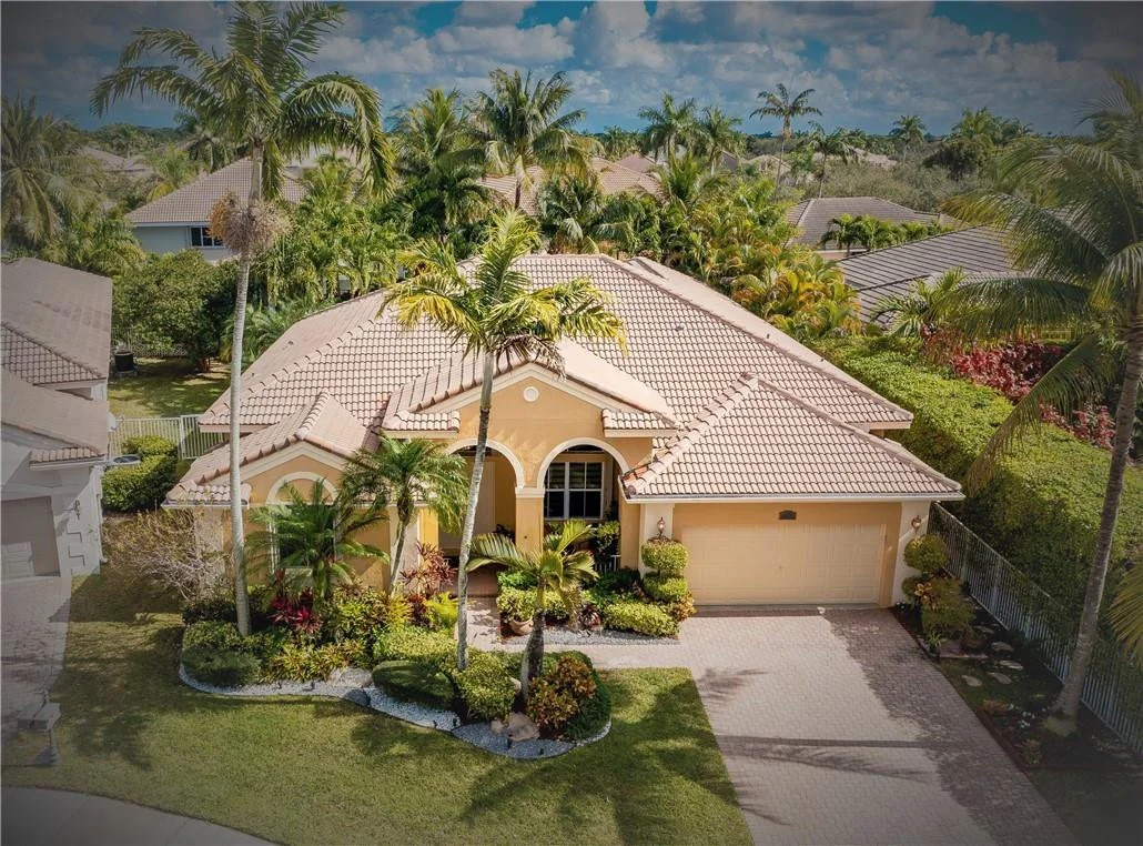 Photo of 1672 Eagle Bend
