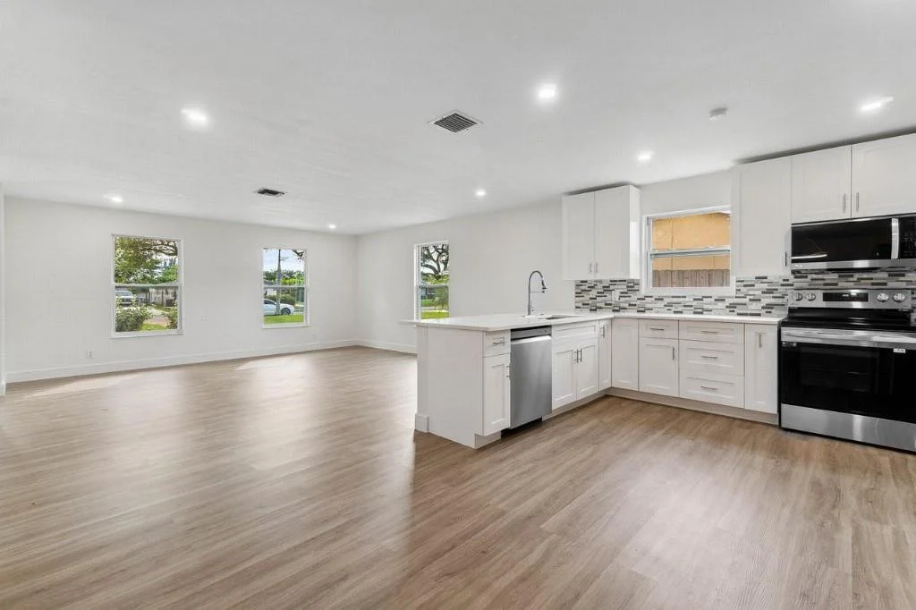 Photo of 4679 Dolphin Drive