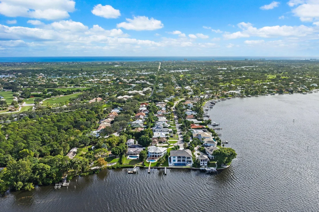 Photo of 348 River Drive