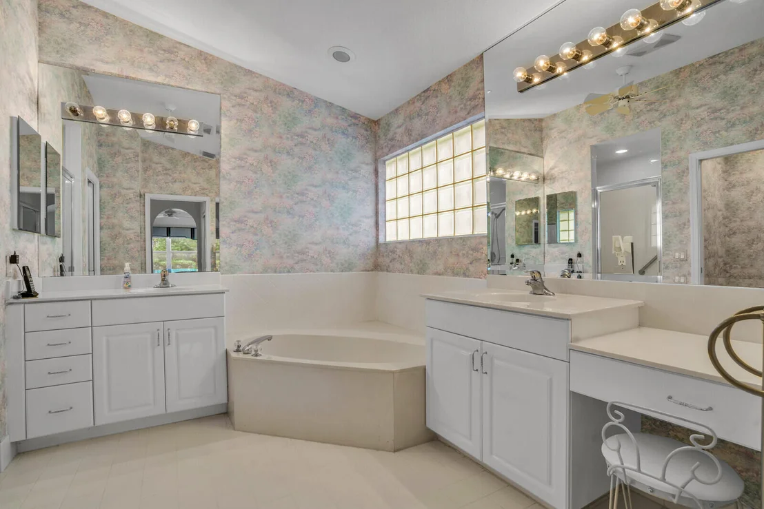 Photo of 7101 Haviland Circle