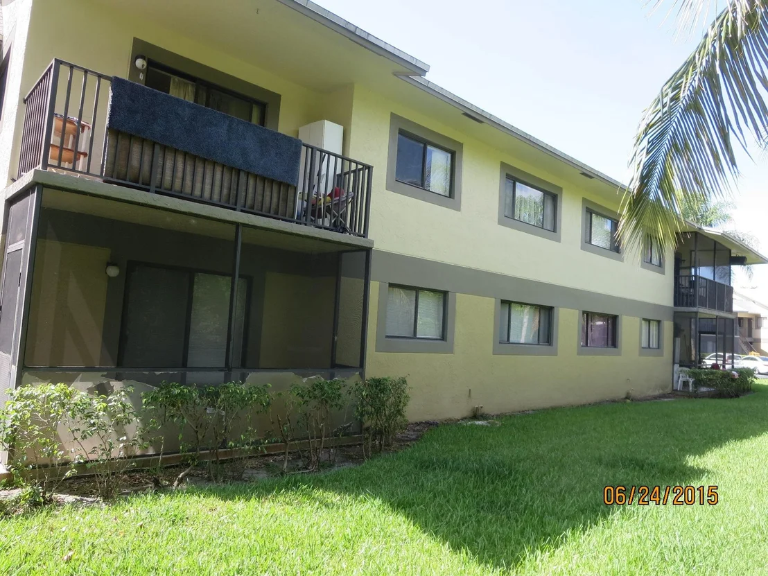 Photo of Unit 104 at 567 Trace Circle