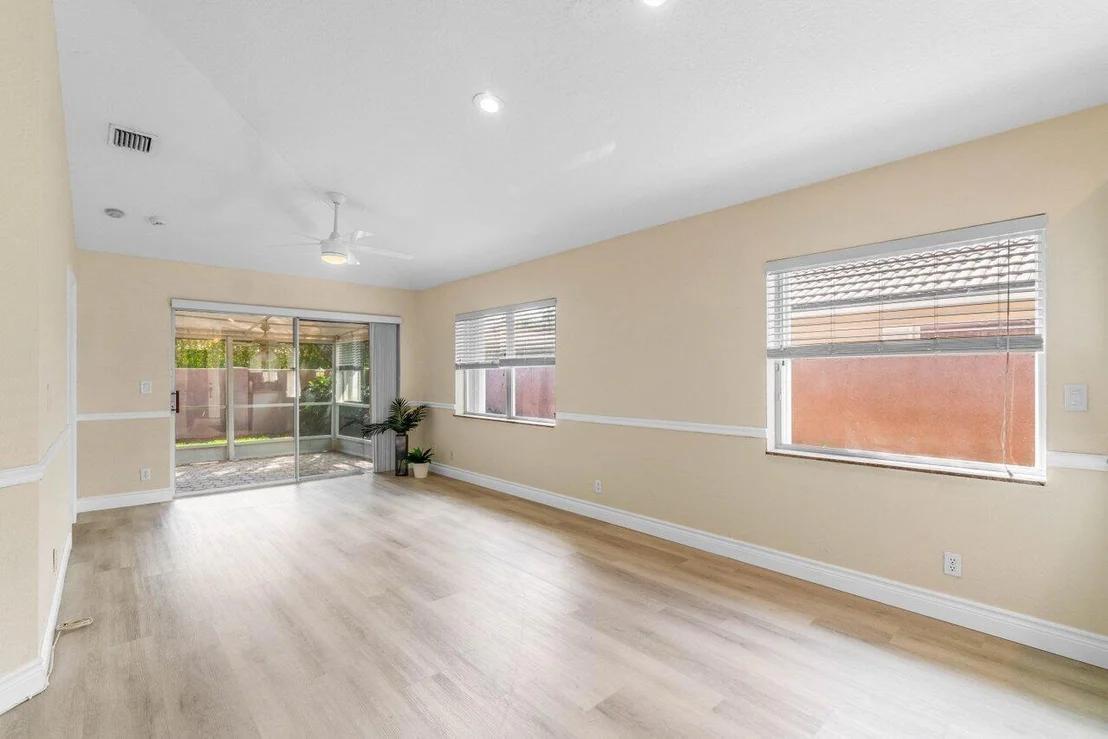 Photo of 5227 Grande Palm Circle