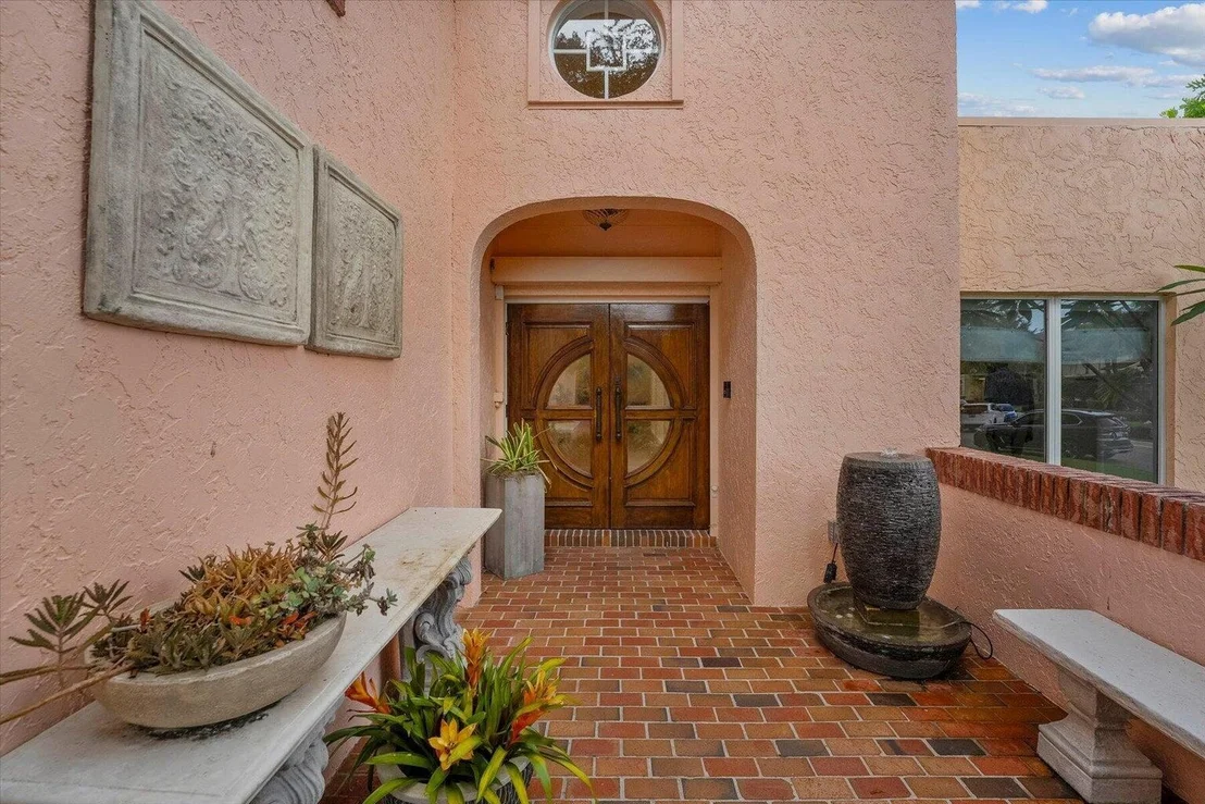 Photo of 16720 Narrows Drive