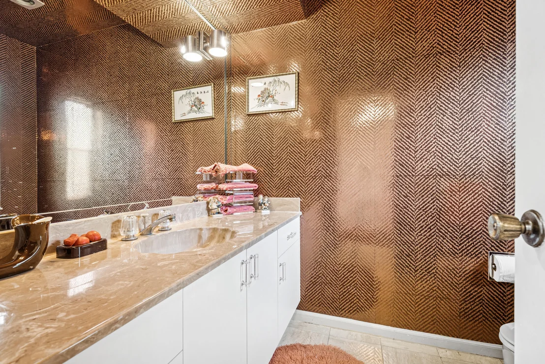 Photo of 5104 Pineview Circle