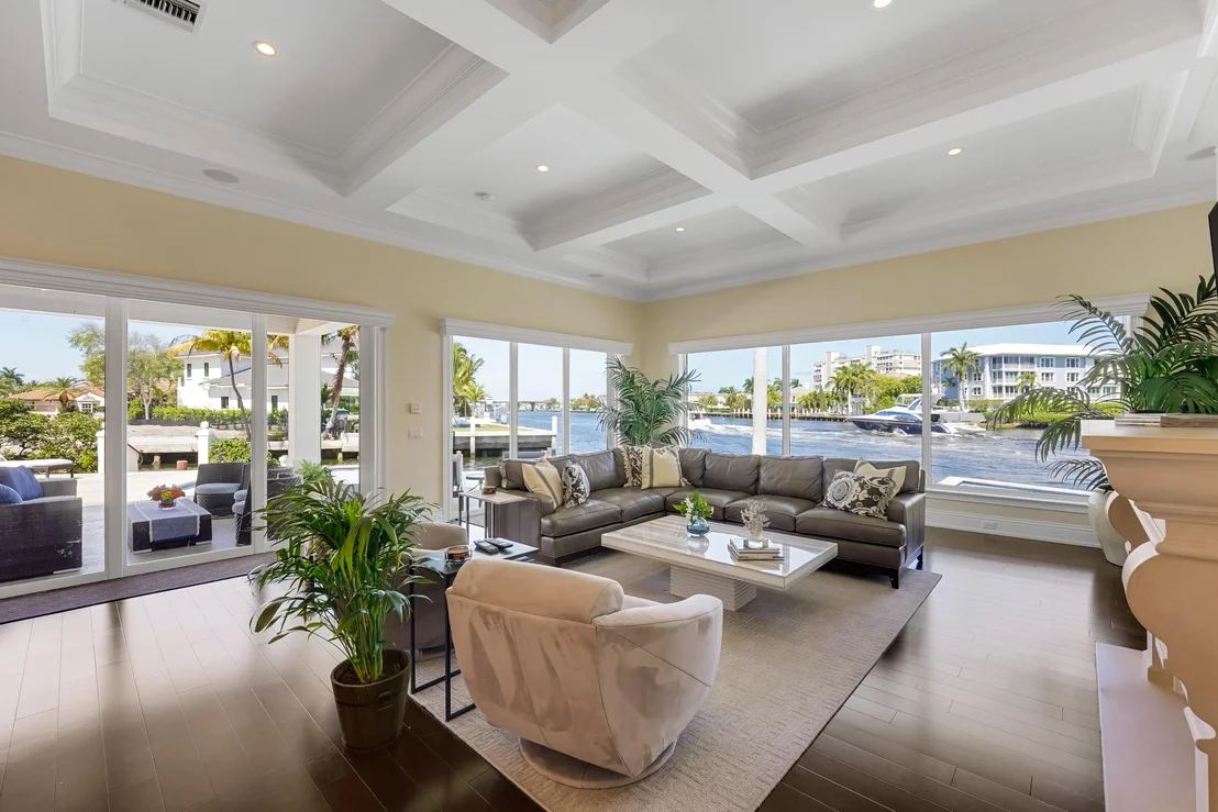 Photo of 975 Banyan Drive