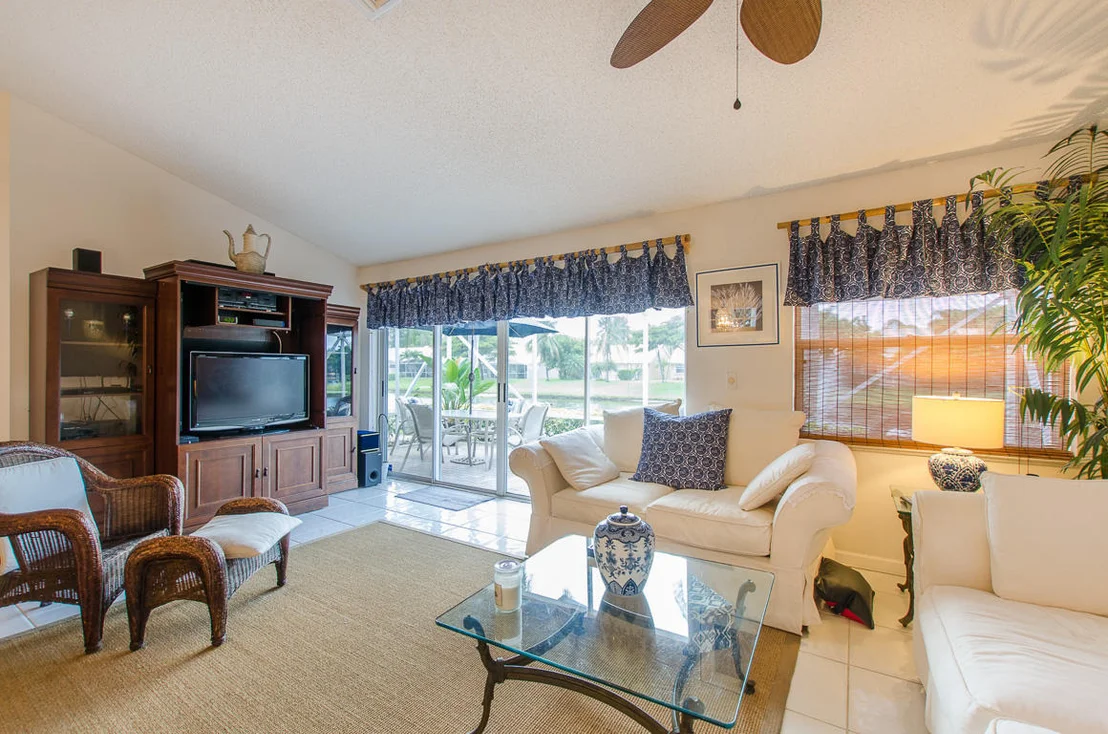 Photo of 5512 Grande Palm Circle