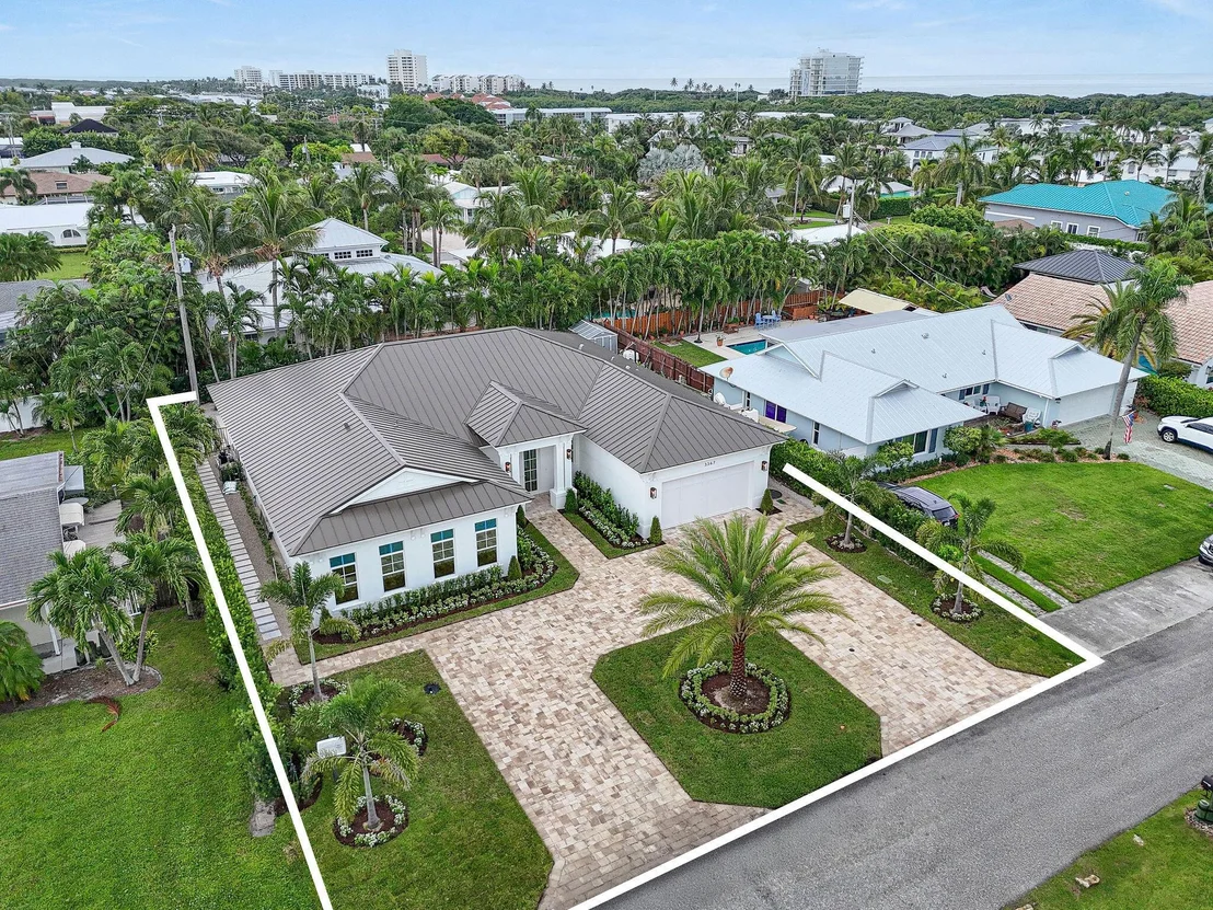 Photo of 3367 Cove Road