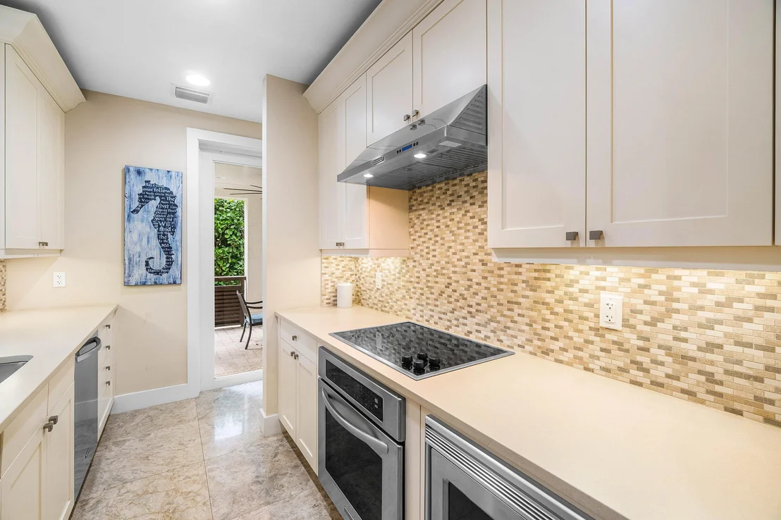 Photo of 1108 Coconut Row