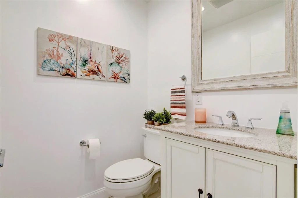 Photo of Unit B at 955 Circle Drive
