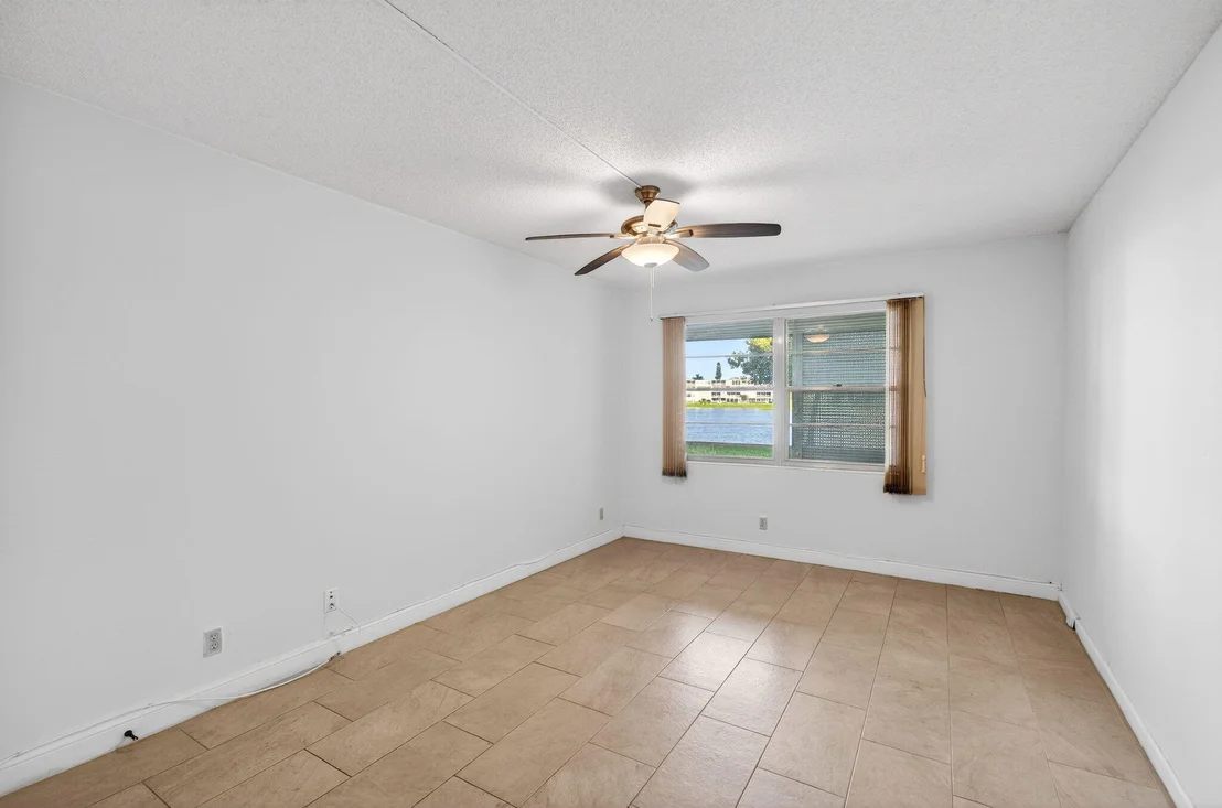 Photo of 1017 Cornwall A