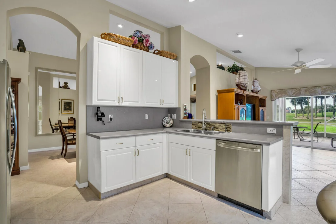 Photo of 7101 Haviland Circle