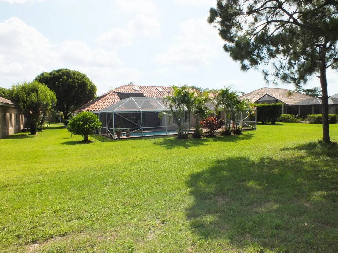 Photo of 1600 Grantham Drive