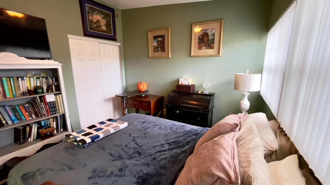 Photo of 886 Schumann Drive
