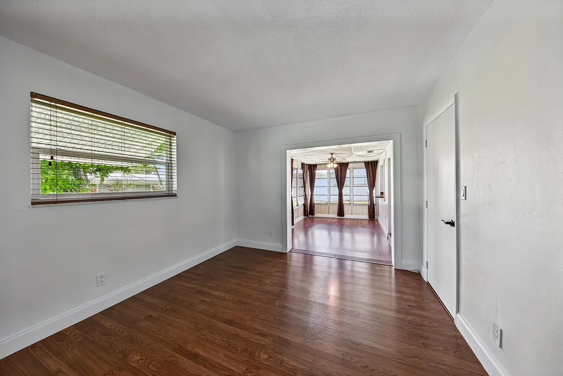 Photo of 2521 N Cypress Road