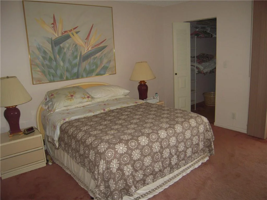 Photo of Unit F4 at 1905 Bermuda Circle