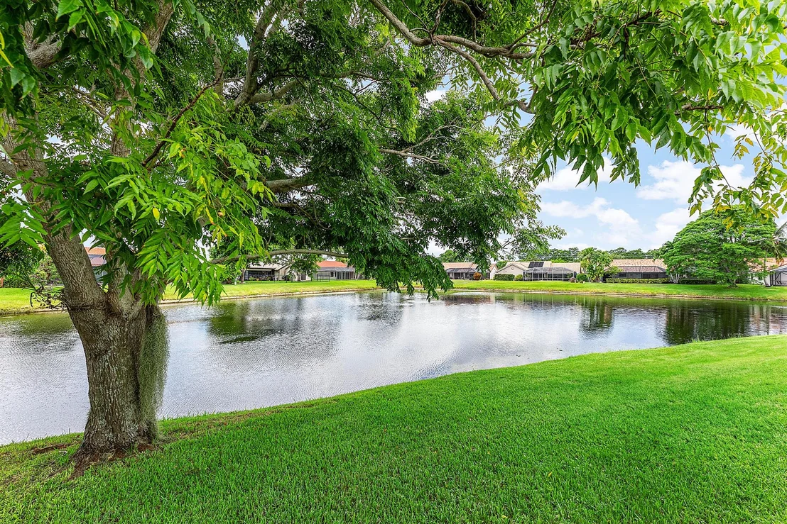 Photo of 9847 Sun Pointe Drive