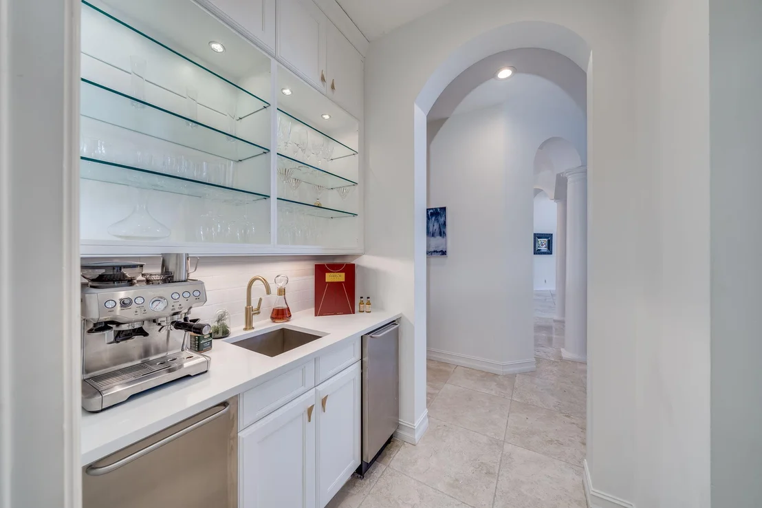 Photo of 17593 Middle Lake Drive