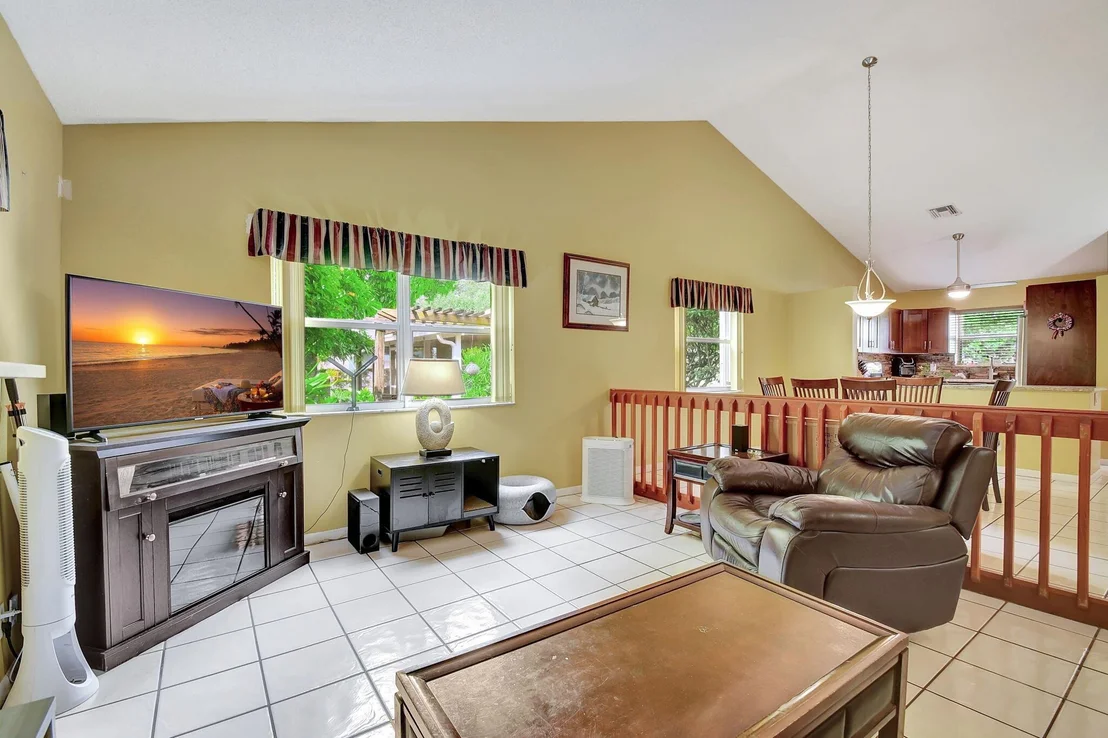 Photo of 123 Buttonwood Circle