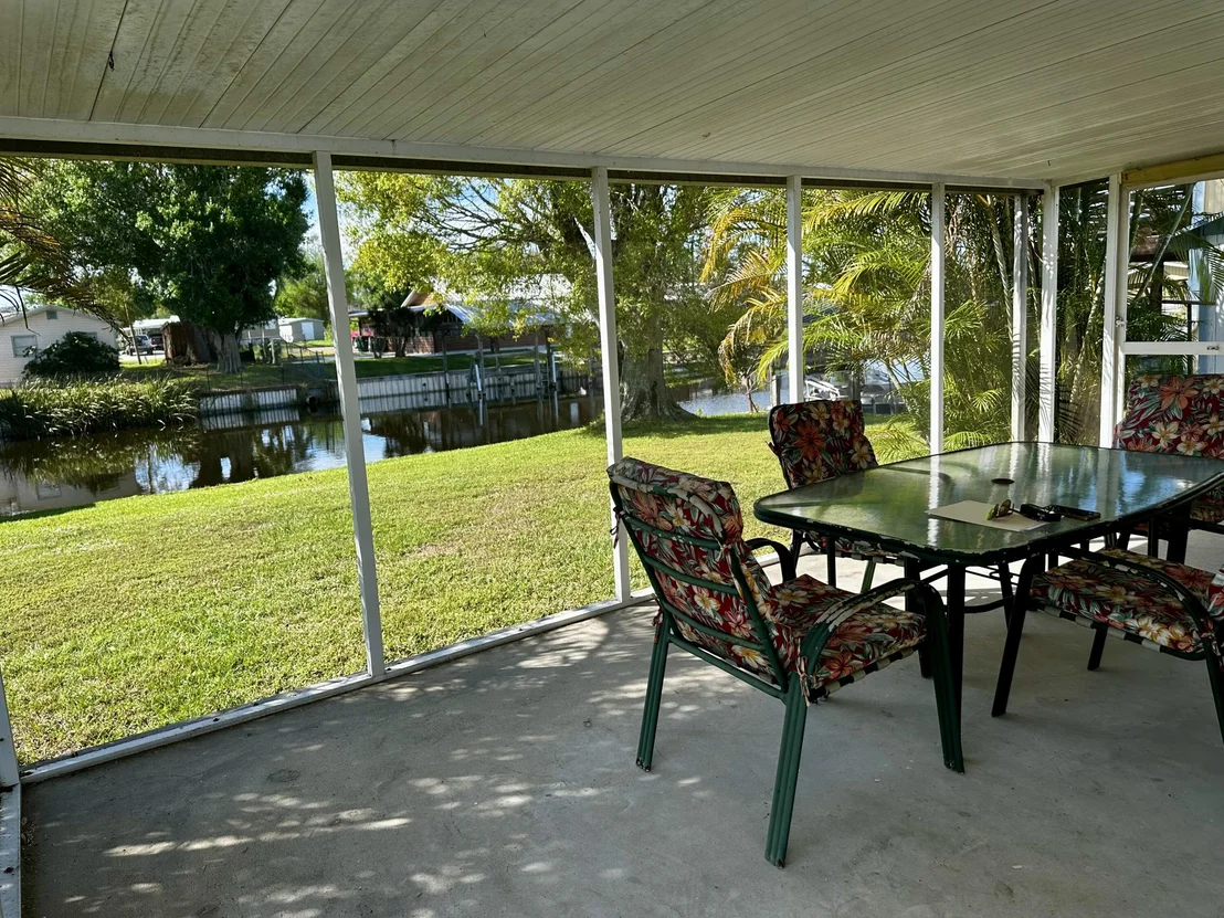 Photo of 2924 SE 25th Street