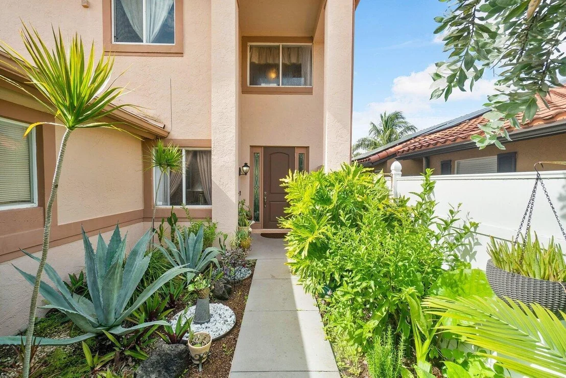 Photo of 10380 Sunstream Lane