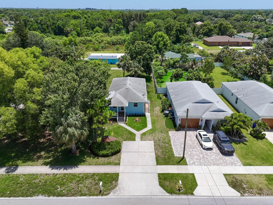 Photo of 18066 Limestone Creek Road