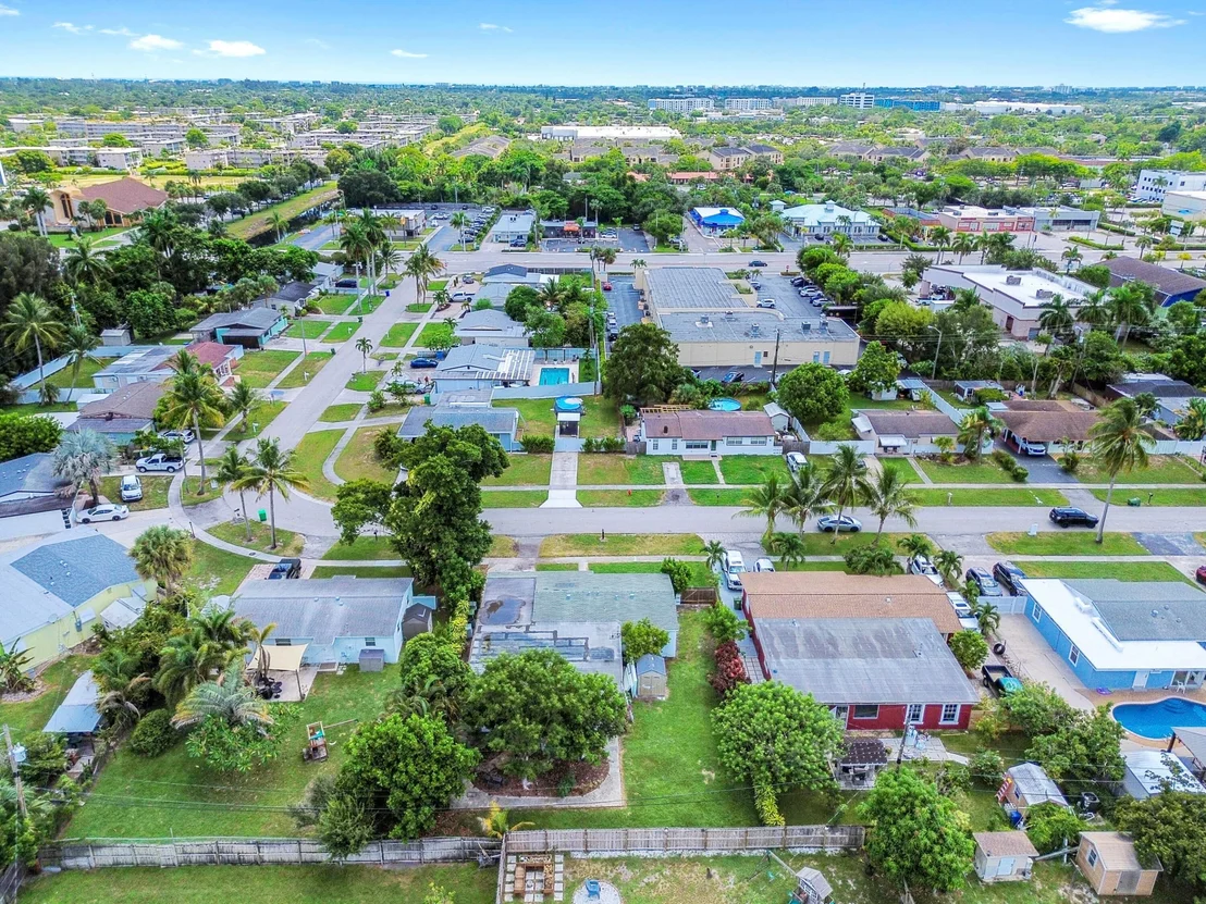 Photo of 149 Cayman Drive