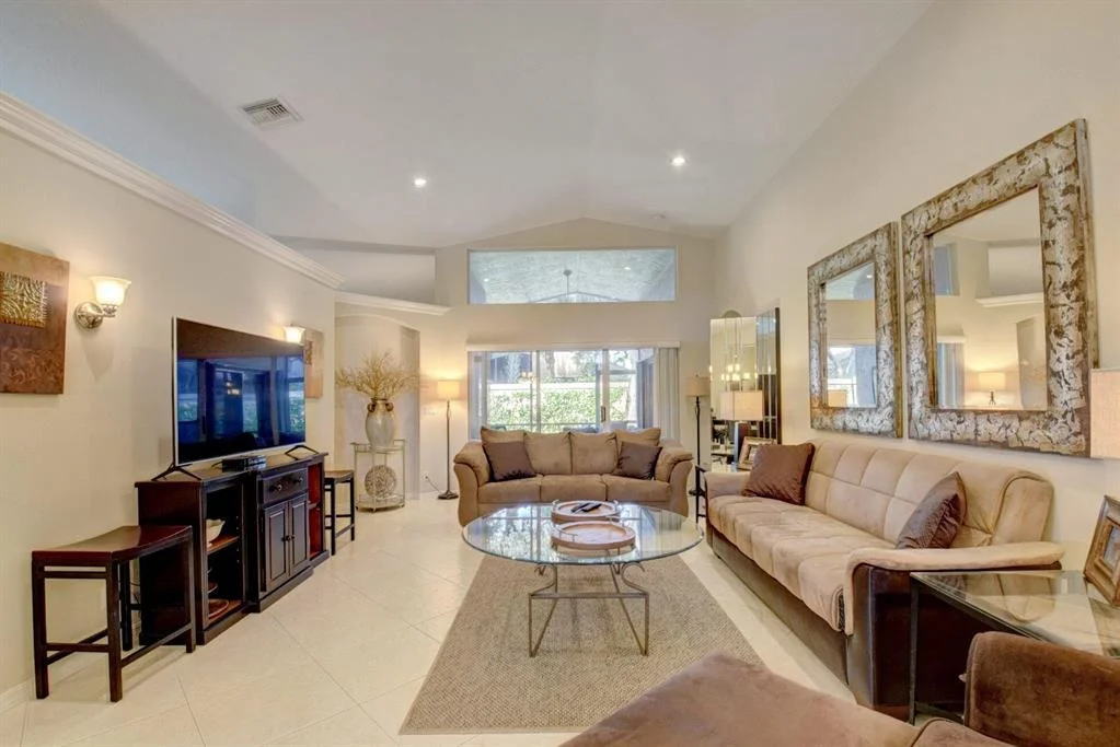 Photo of 6749 Viale Elizabeth