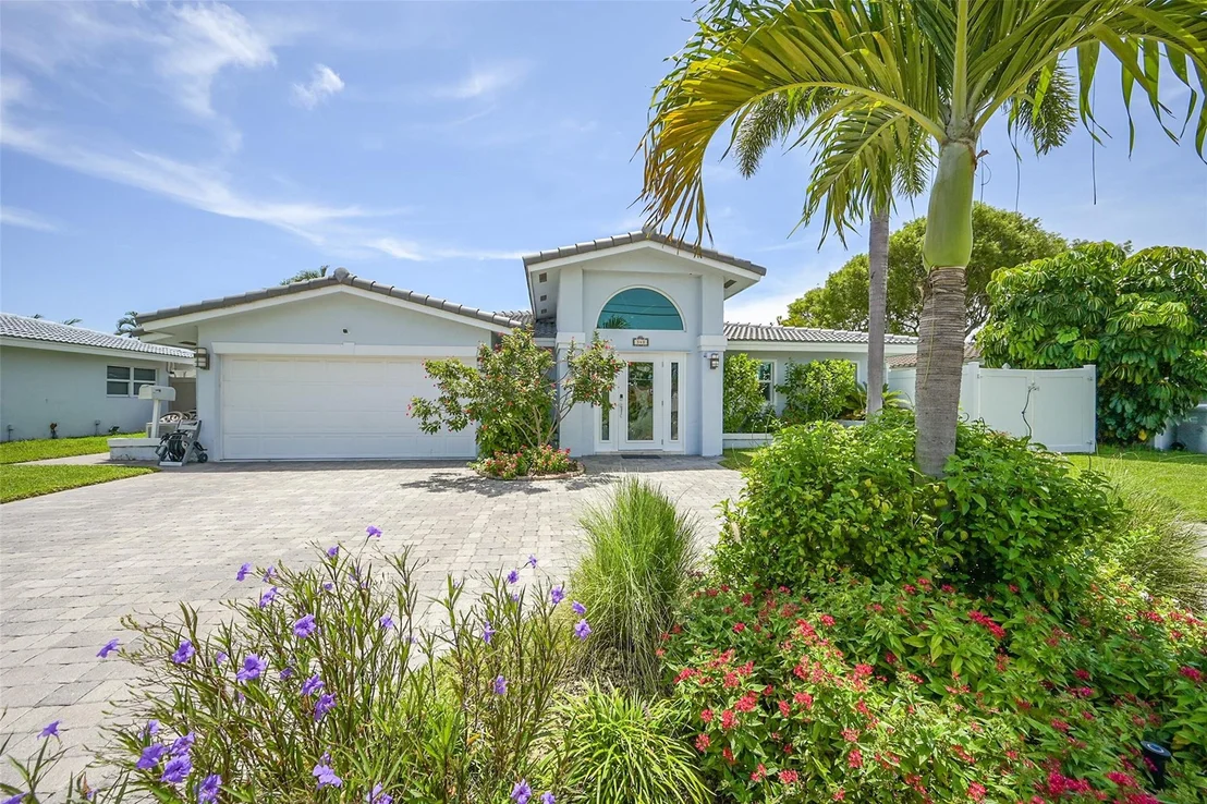 Photo of 340 SE 5th Avenue