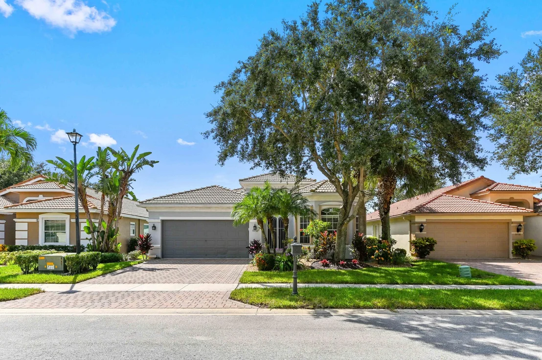 Photo of 9752 Donato Way
