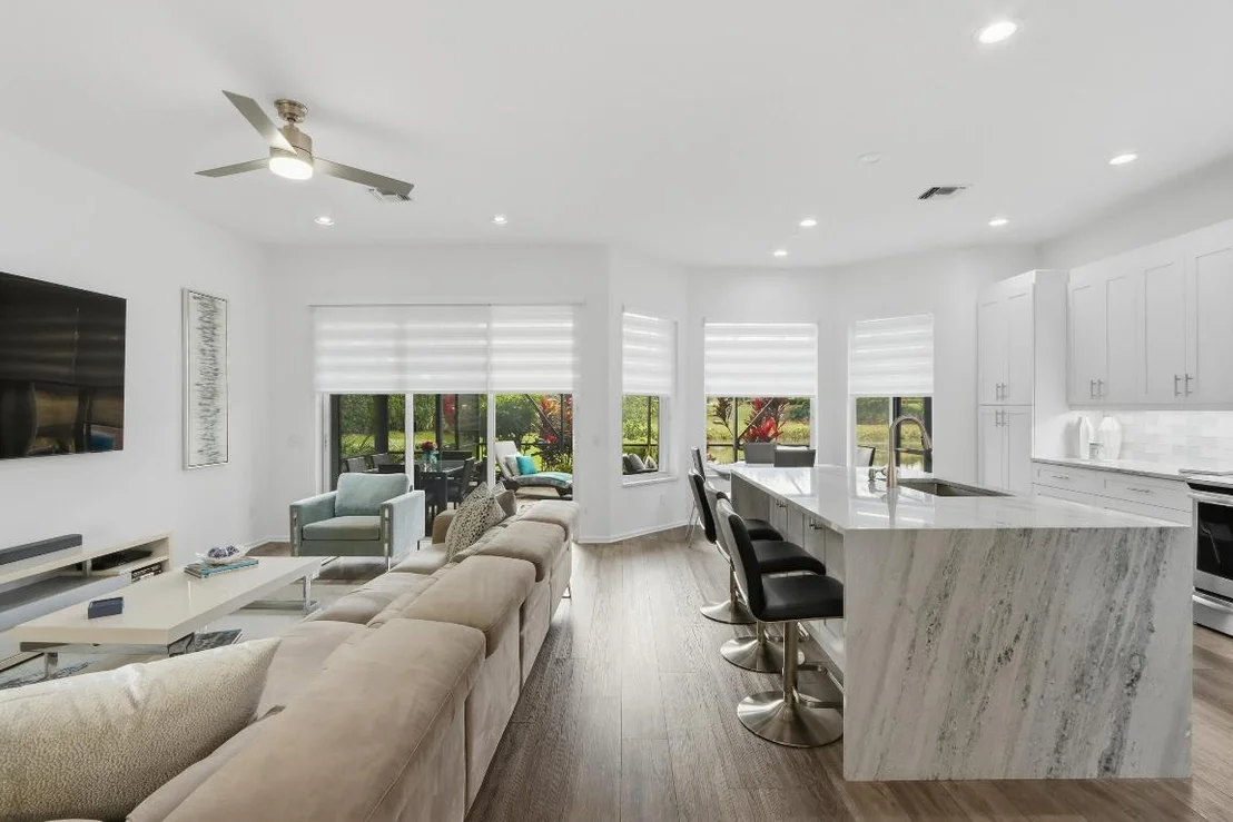 Photo of 8752 Palm River Drive