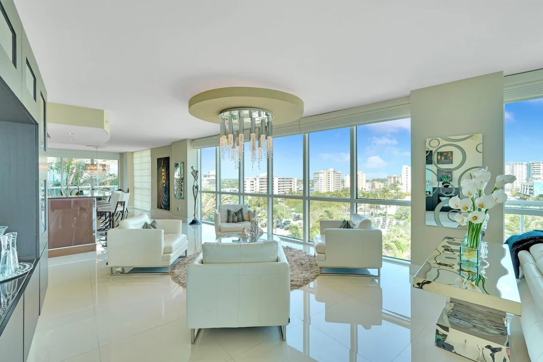 Photo of Unit 607 at 1 N Ocean Boulevard